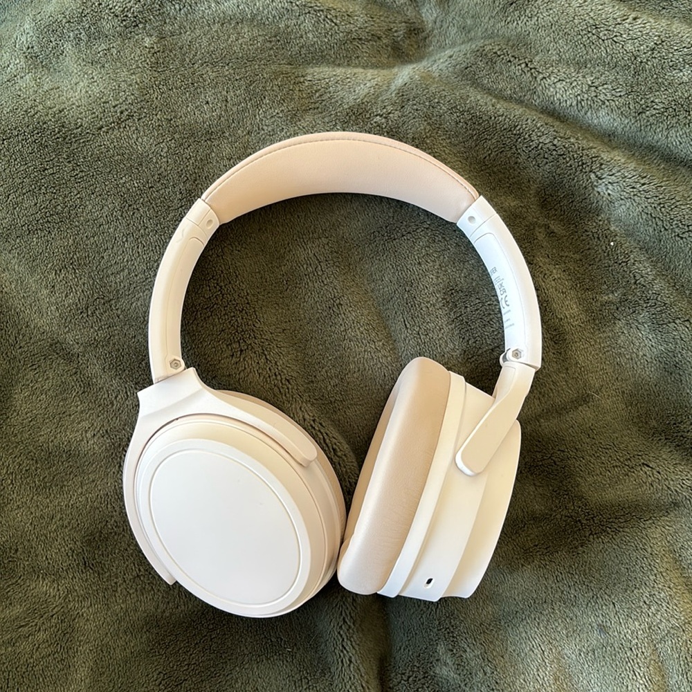 Edifier WH700NB Wirelesss Noise Cancelling Over Ear Headphones